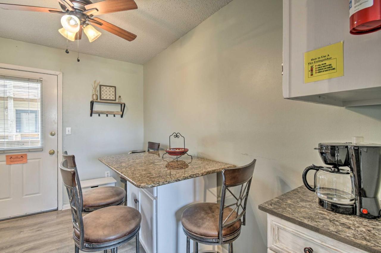 Gulf Shores Condo With Pool And Grill Walk To Beach! Eksteriør billede